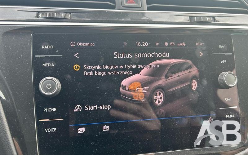 Dashboard message about the transmission in the Volkswagen Tiguan II. Discover Media screen, Vehicle status
