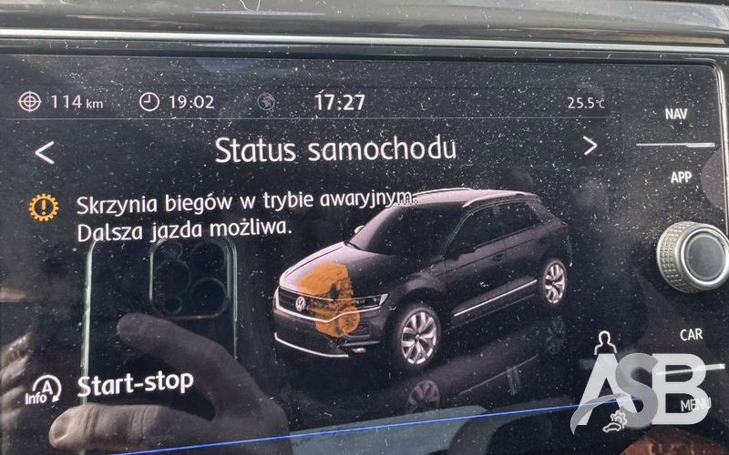 Dashboard message about the transmission in the Volkswagen T-Roc. Discover Media screen, Vehicle status